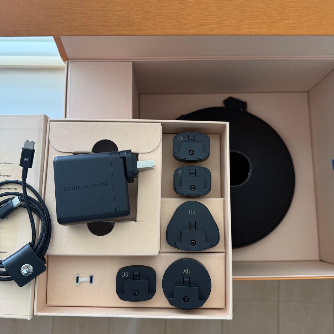 LOUIS VUITTON 充電器USBケーブル・スピーカーバッグ セット