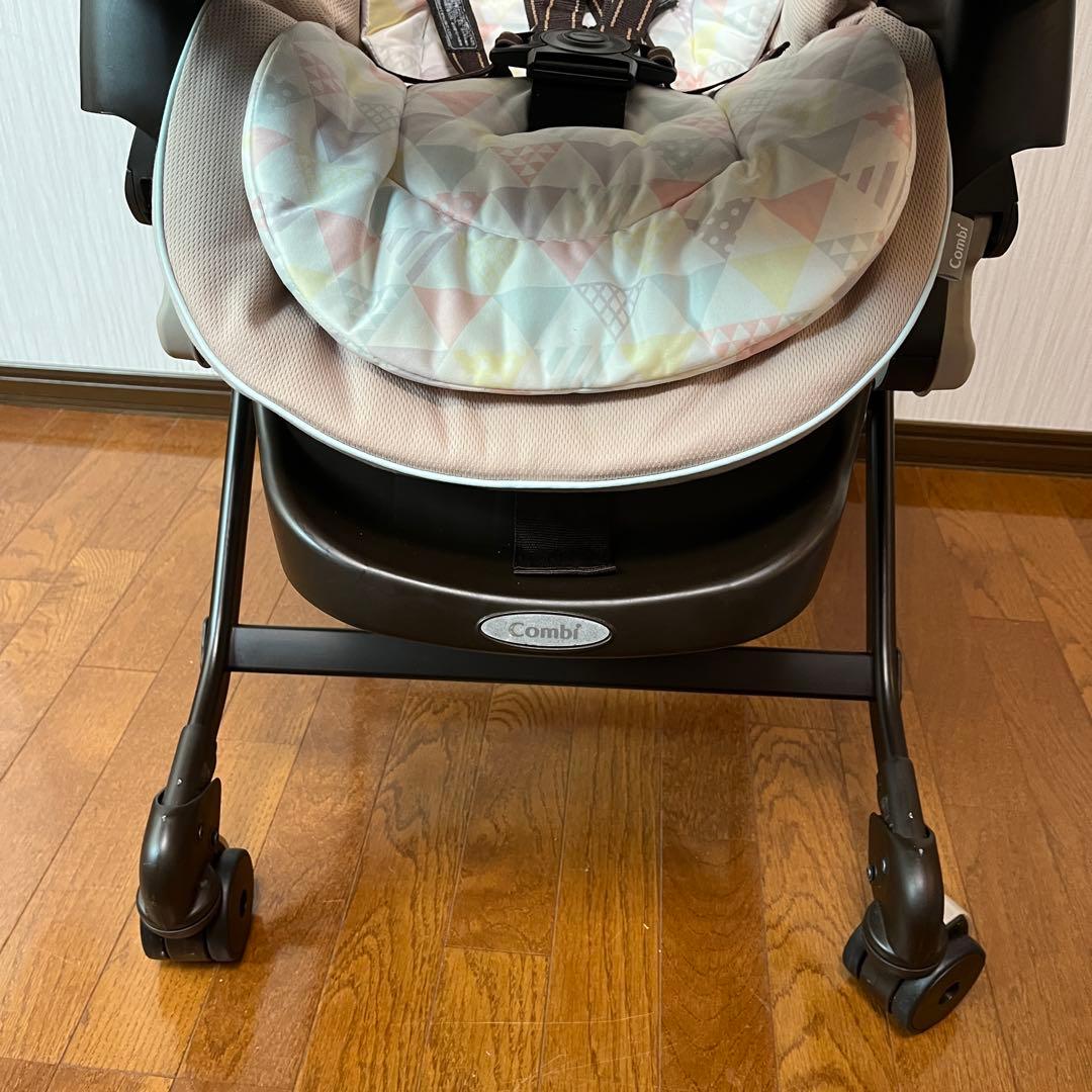 コンビ ネムリラ 4キャス ハイローチェア 手動タイプ Combi 限定モデル