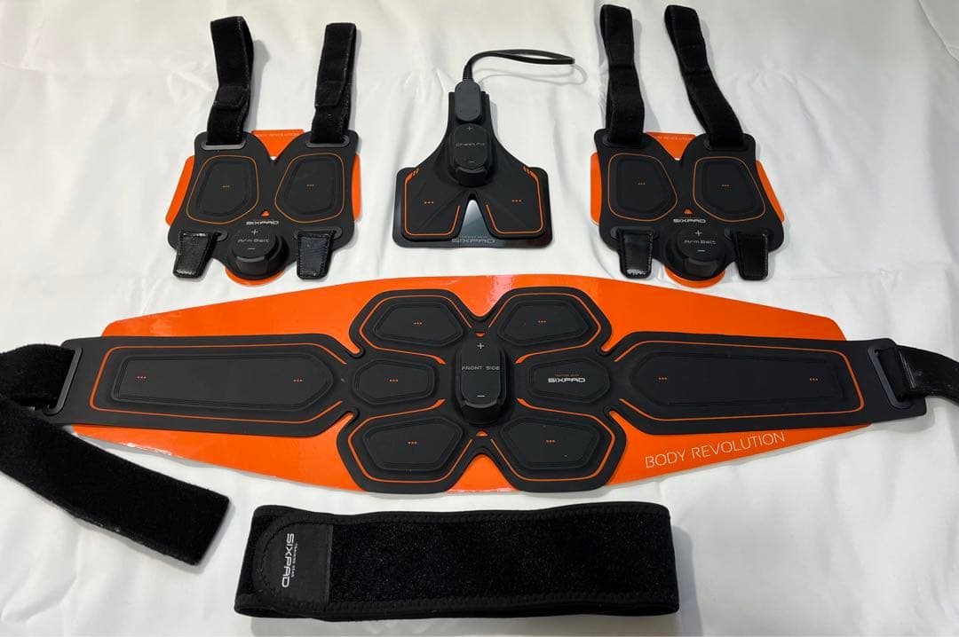 【SIXPAD（シックスパッド）】４箇所セット（腹、胸、両腕）