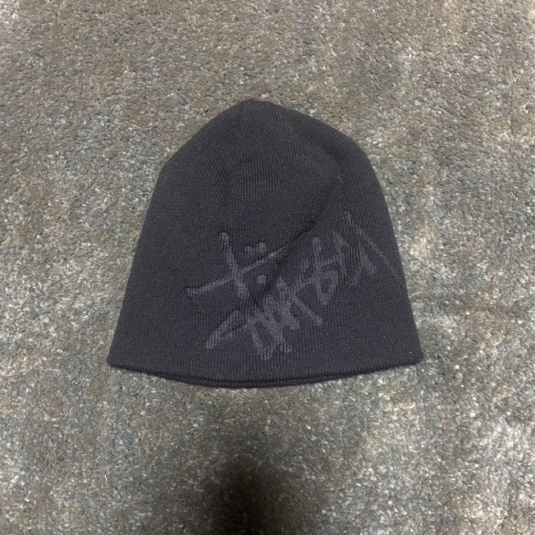 新品未使用 STÜSSY ステューシー ニット帽 ビーニー ブラック ロゴ刺繍