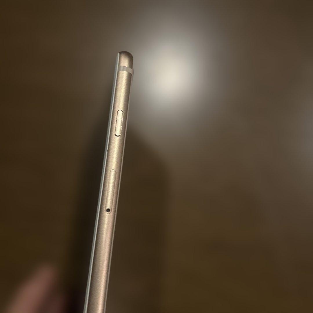 Apple iPhone8 本体　美品