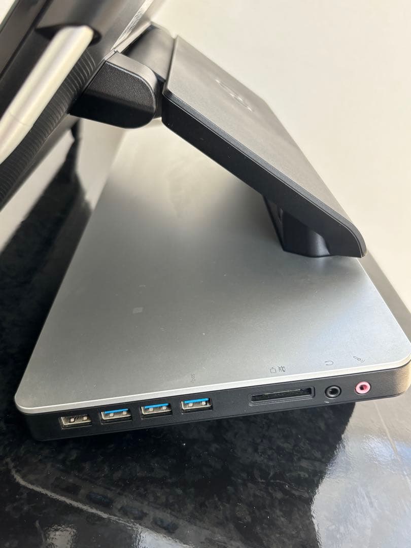 富士通 一体型PC ESPRIMO WH77/W Core i7 / 8GB