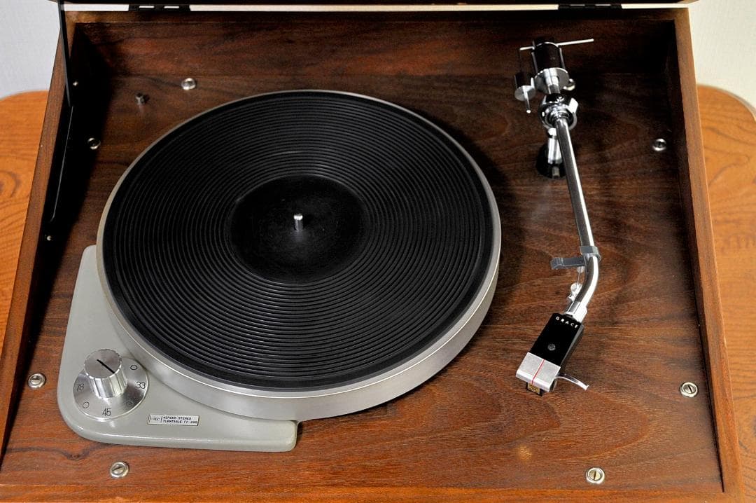 ★CEC 4SPEED STEREO TURNTABLE FR-250　50Hz