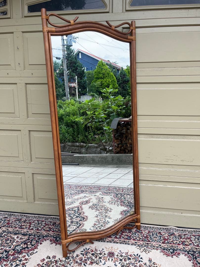 木製スタンドミラー 大きめ 曲線デザイン