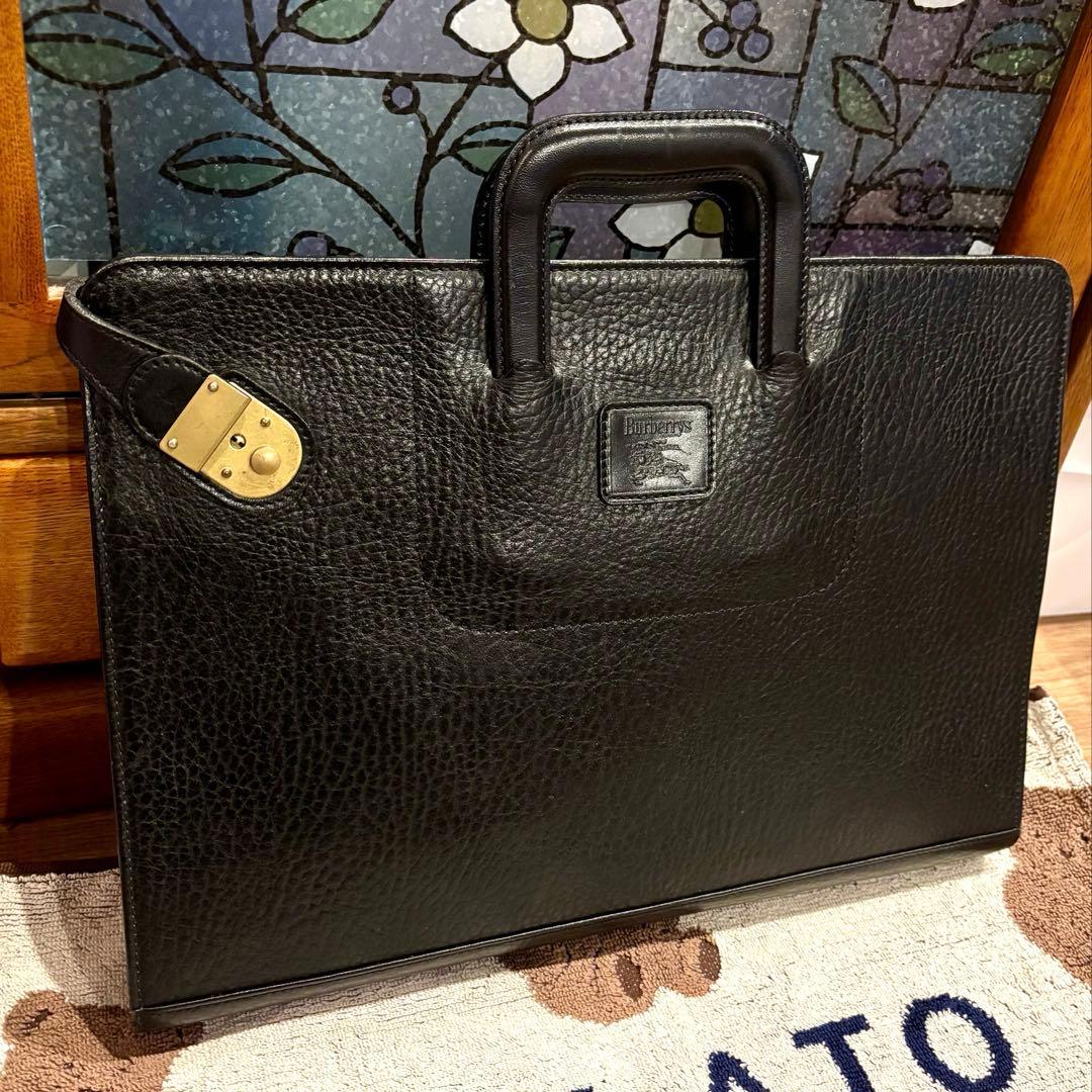 美品◾️バーバリー ブラックレザー ビジネスバッグ 鍵付き