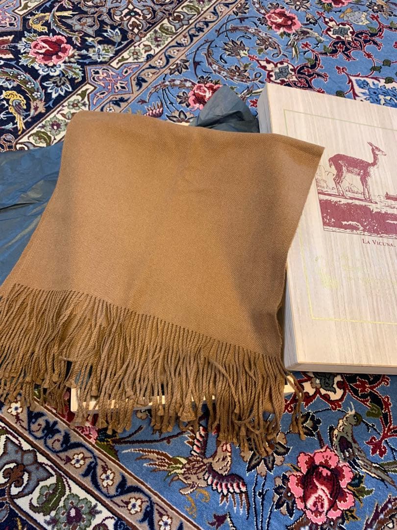 稀少/ビキューナのショール　フリンジ付き 箱入り
