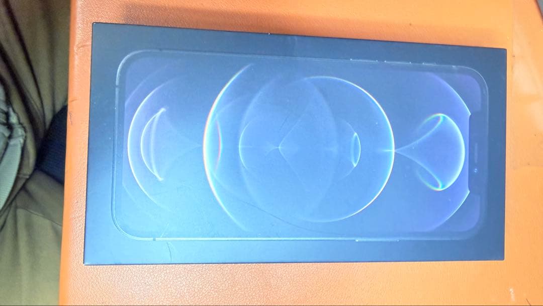 カナダ版画面新品iPhone 12 Pro グラファイト 本体　シャッター音無し