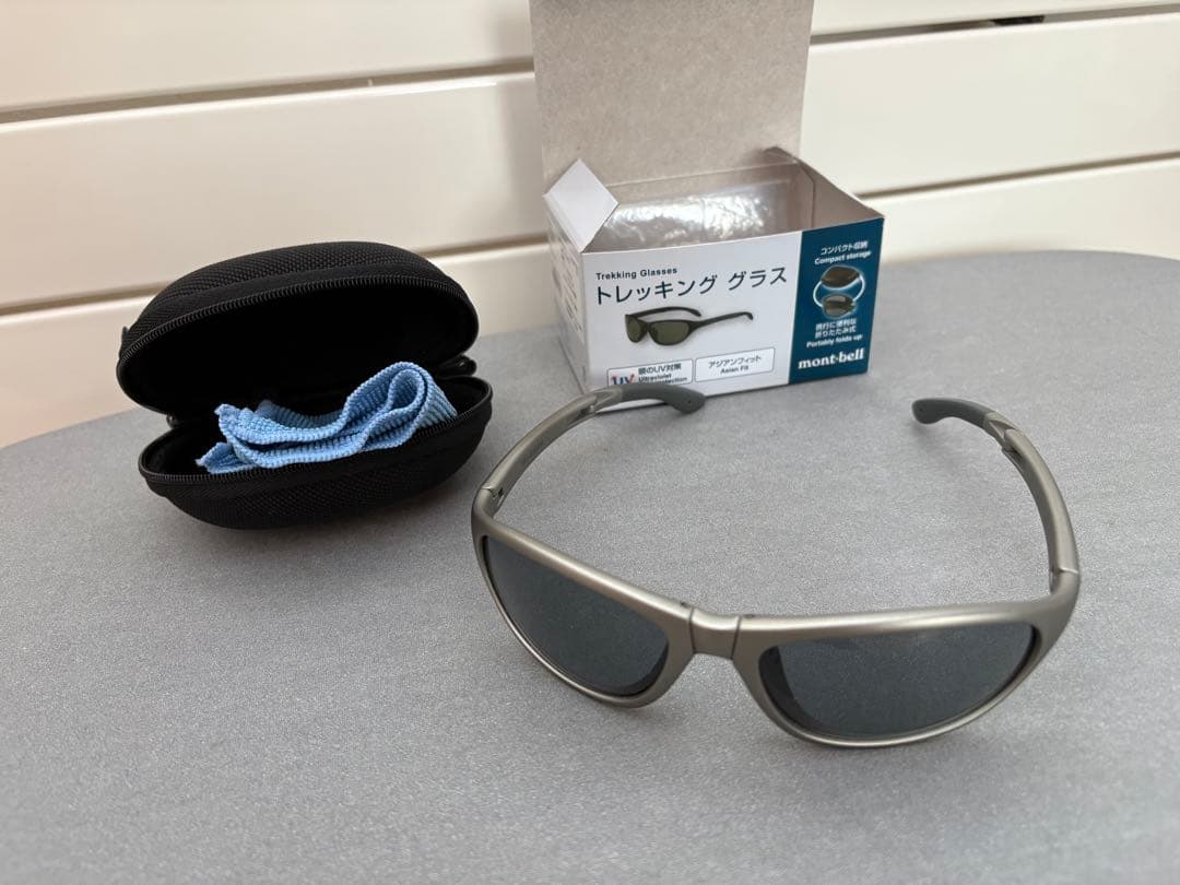 金*内様 モンベル　トレッキンググラス　シルバーメタリック　サングラス
