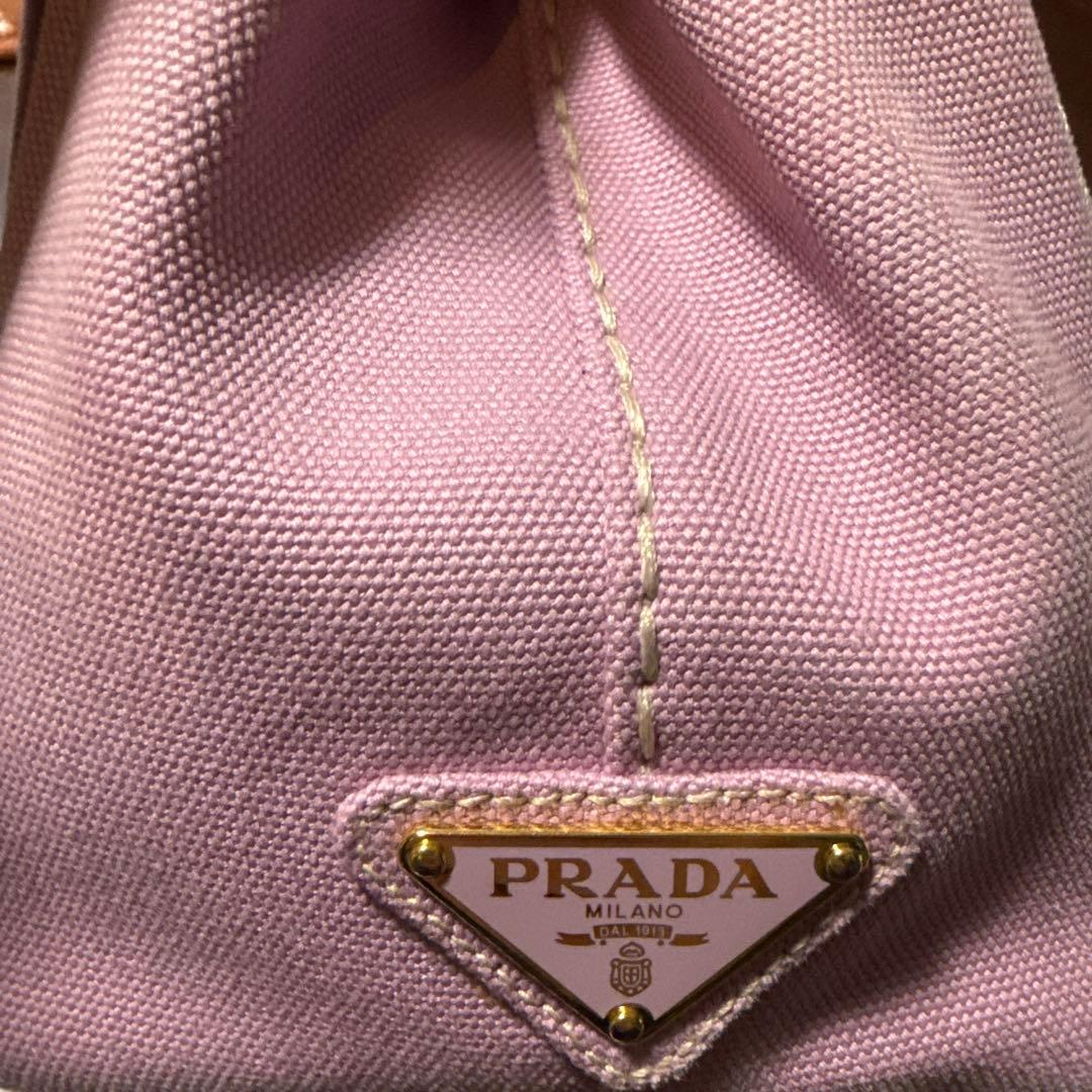 PRADA トートバッグ