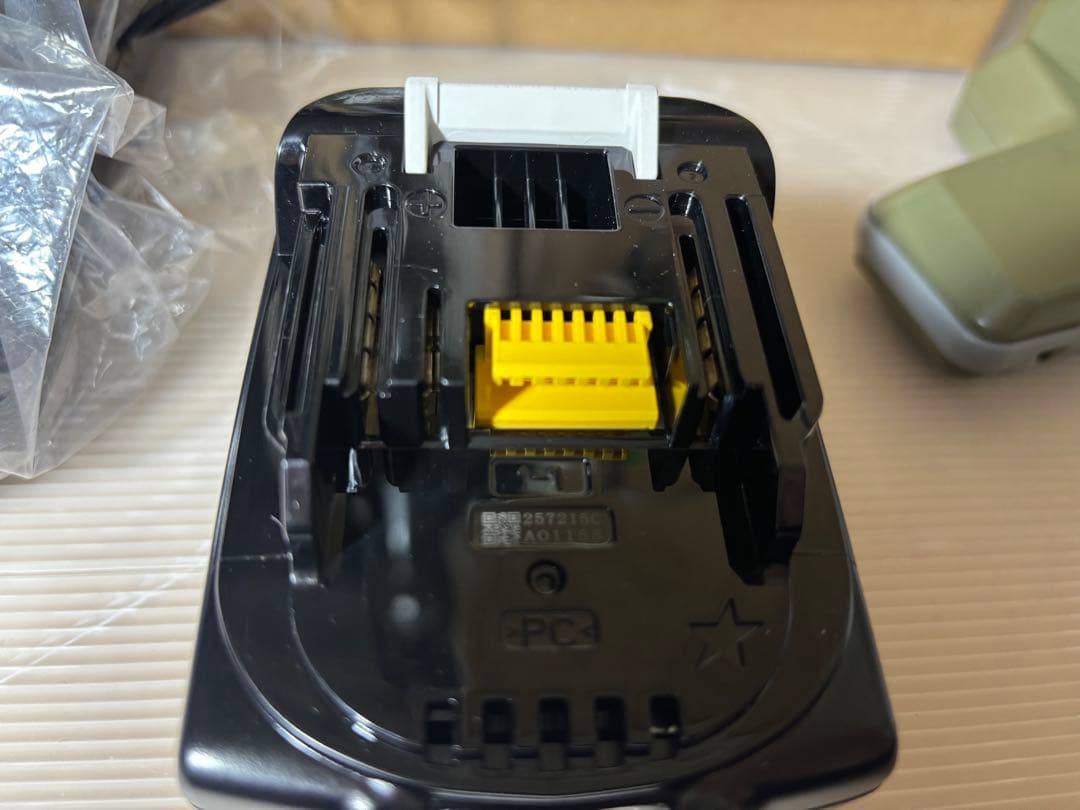 新品！マキタ CL286FD 掃除機 クリーナー 充電器 バッテリー セット