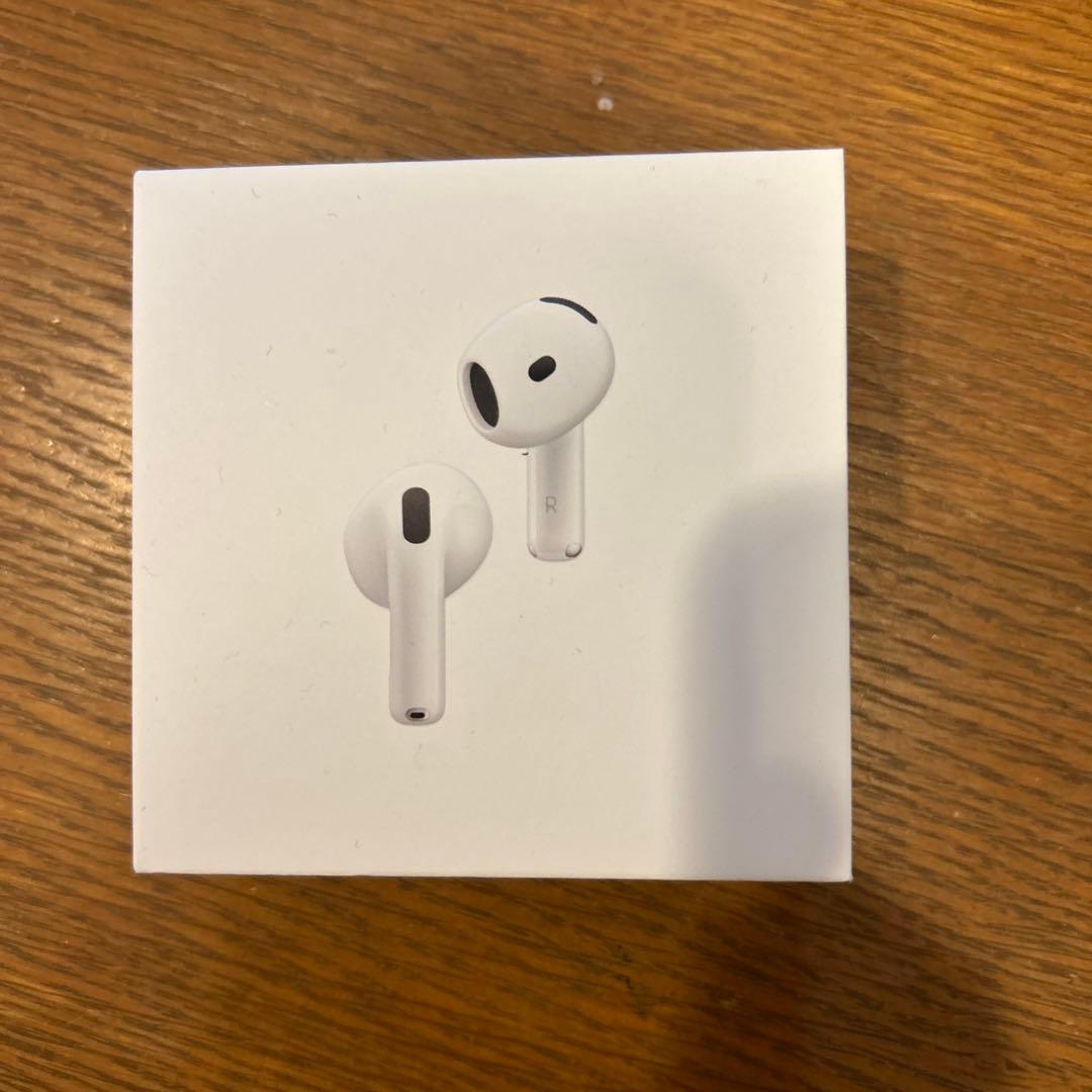 イヤホン AirPods 4 (MXP93J/A)