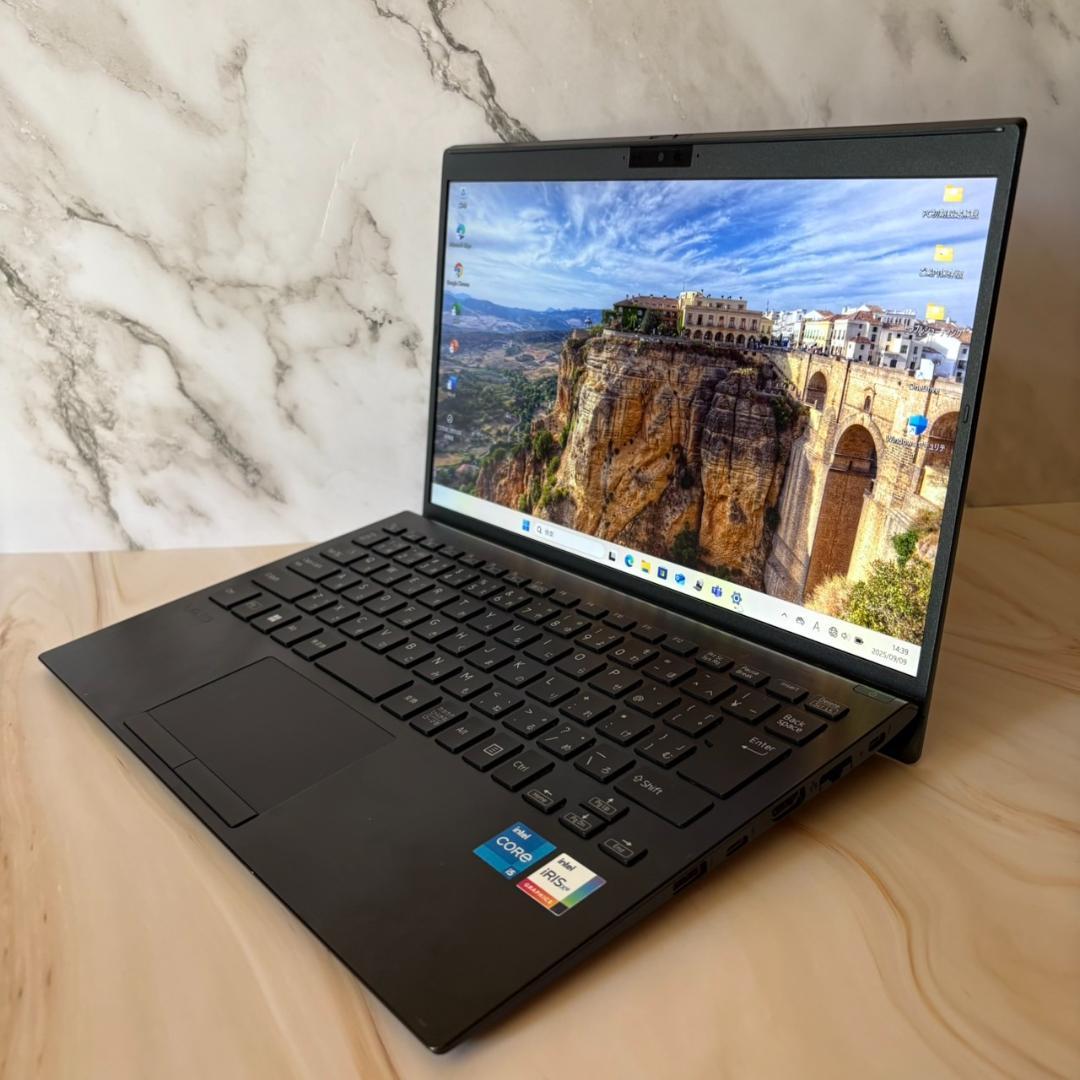 第12Corei5！SSD256GB！メモリ16GB！VAIO