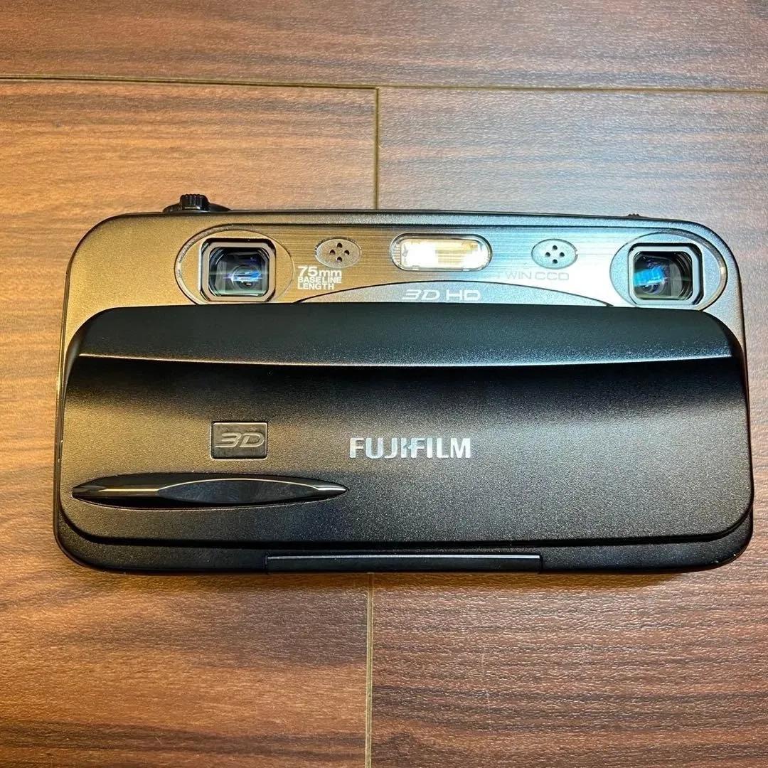 富士フィルム FinePix リアル 3D W3デジタルカメラ 4925