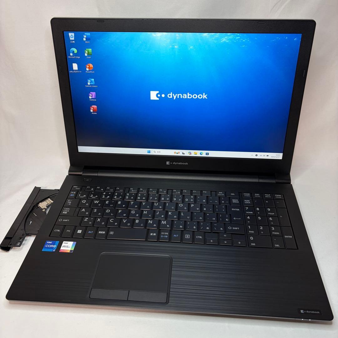 美品 dynabook B65 第11世代 i7 15.6型 フルHD オフィス