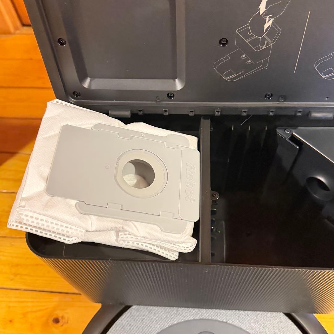 初期不良保証 清掃済 使用少ない ルンバ i5+ 自動ゴミ収集 i555860