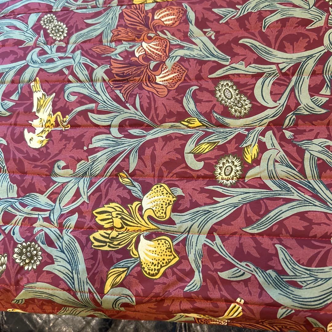 キルティングベッドカバー　　ウィリアムモリス