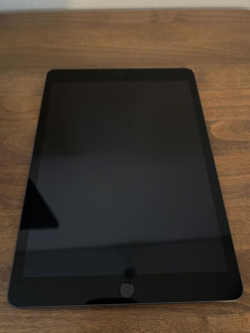 Apple iPad スペースグレー 第七世代　128GB