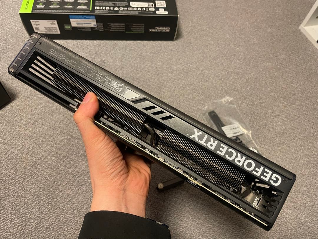 グラフィックボード・グラボ・ビデオカード ROG Strix RTX 4070 Ti Super OC 16GB