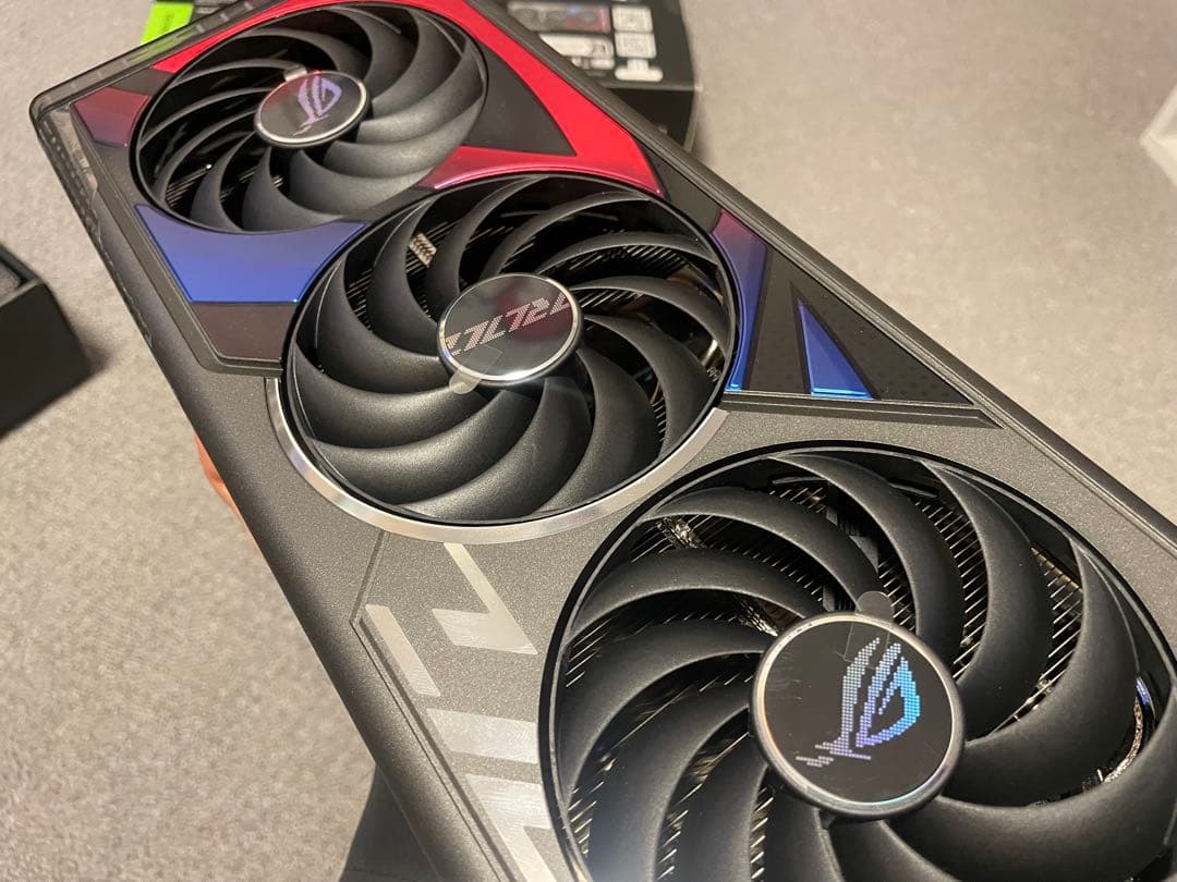グラフィックボード・グラボ・ビデオカード ROG Strix RTX 4070 Ti Super OC 16GB