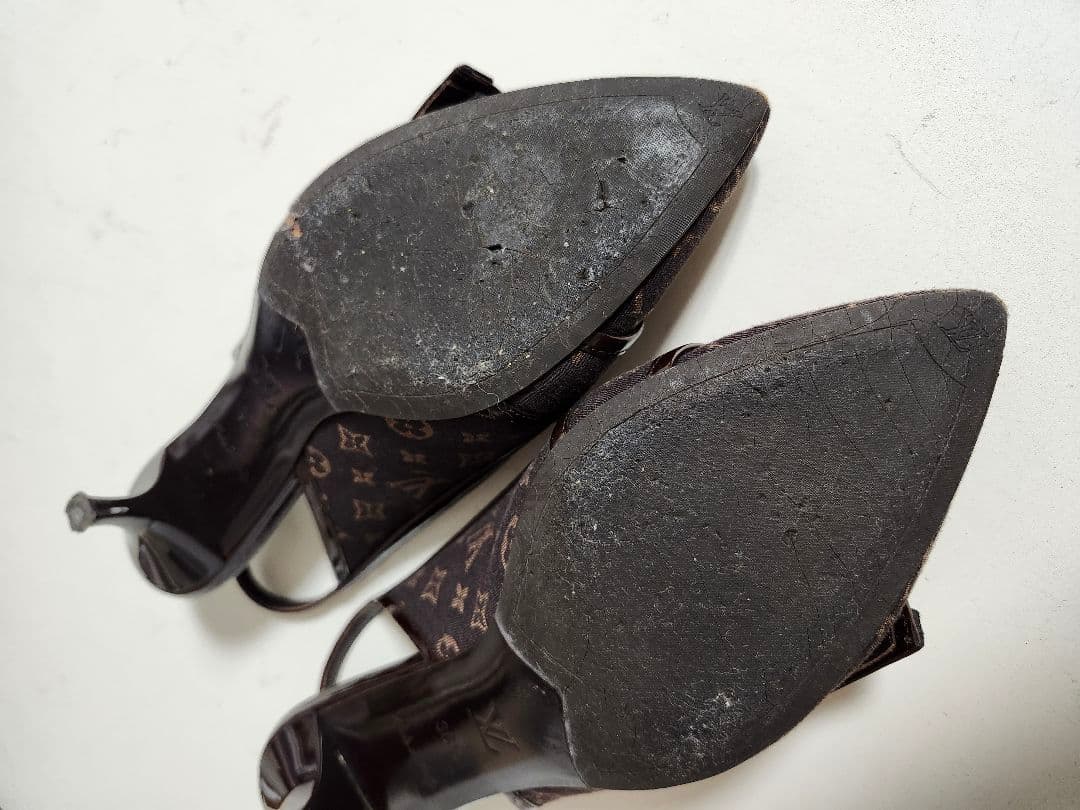 ルイヴィトン　モノグラム　レディース　ストラップパンプス　サンダル