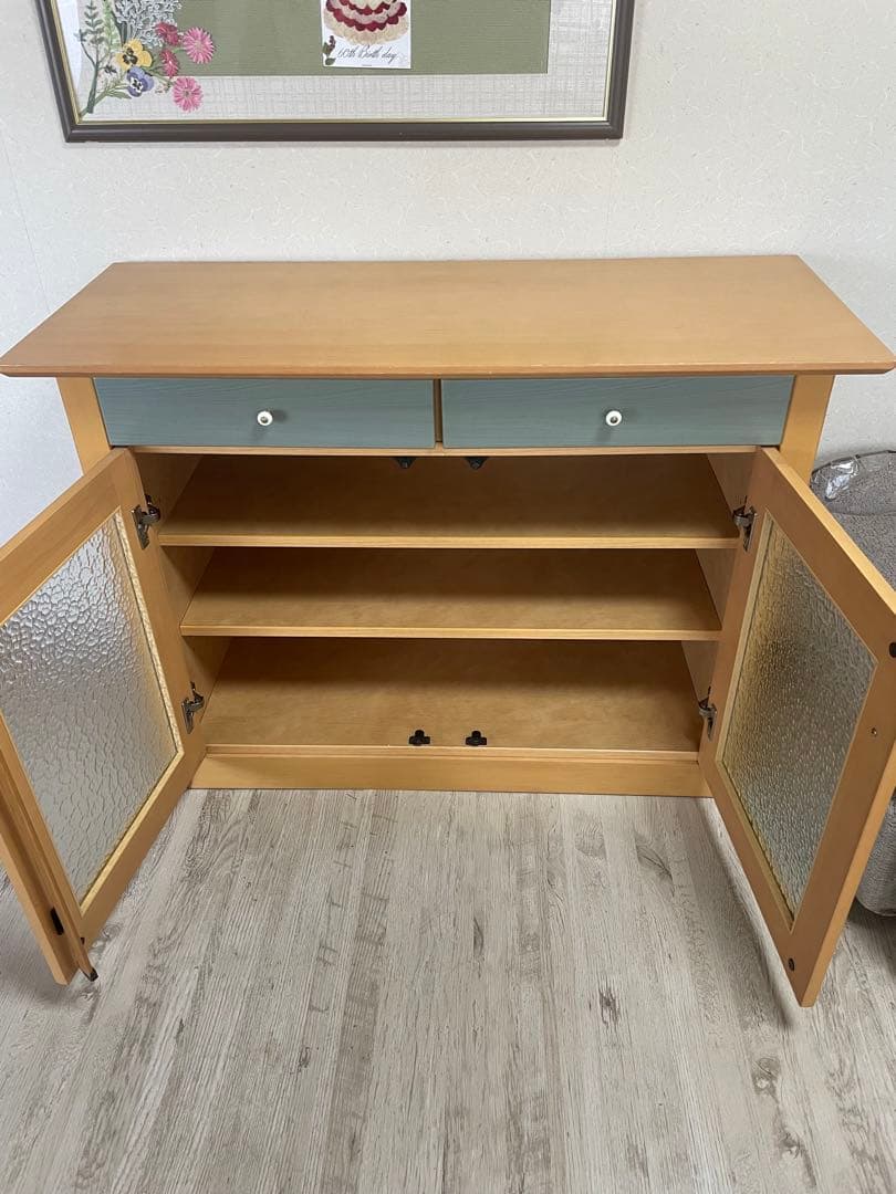 10月19日まで　木製キャビネット　３段　引き出し付き