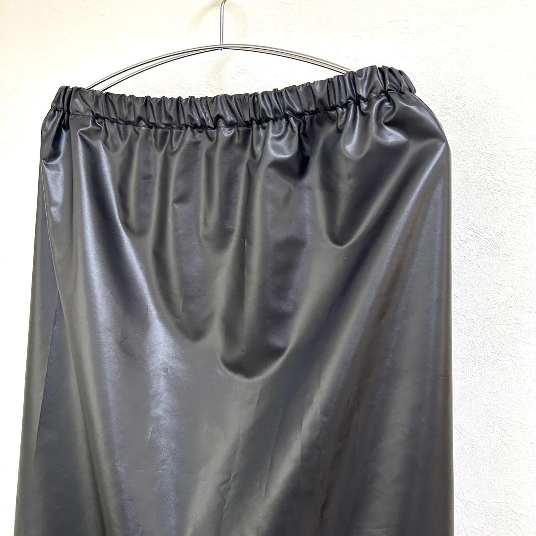 【新品・未使用】スカート裾除け　黒　薄手光沢生地　撥水加工　フリル2段