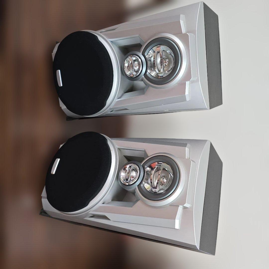 2ウェイスピーカー シルバー・ブラック