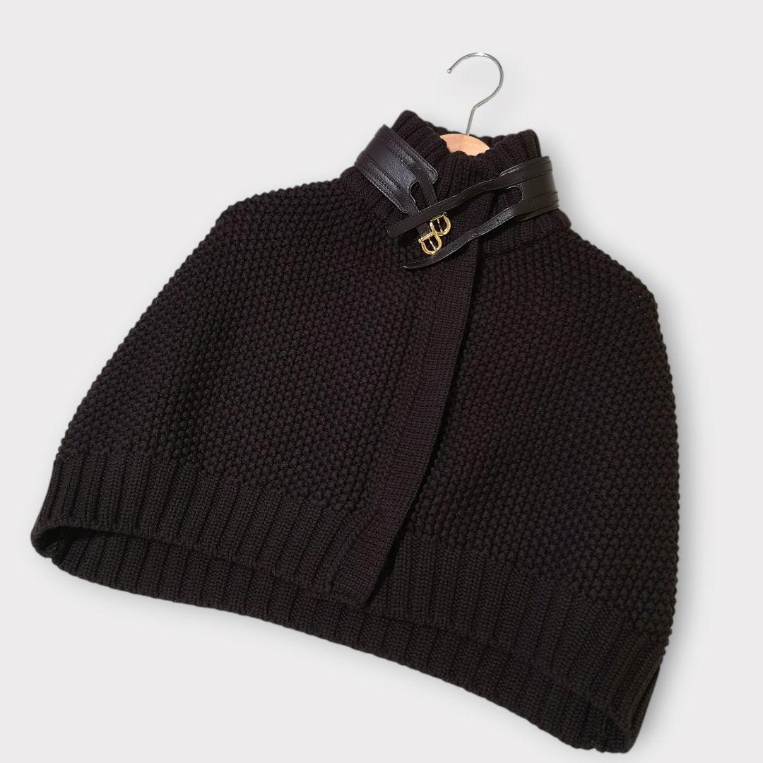 美品 Salvatore Ferragamo ニットケープ 羽織 ガンチーニ Ｍ