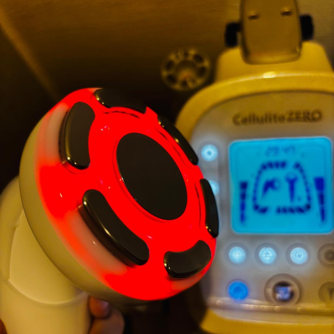 Cellulite ZERO （セルライトゼロ） 専用台座付　ワールドジャパン