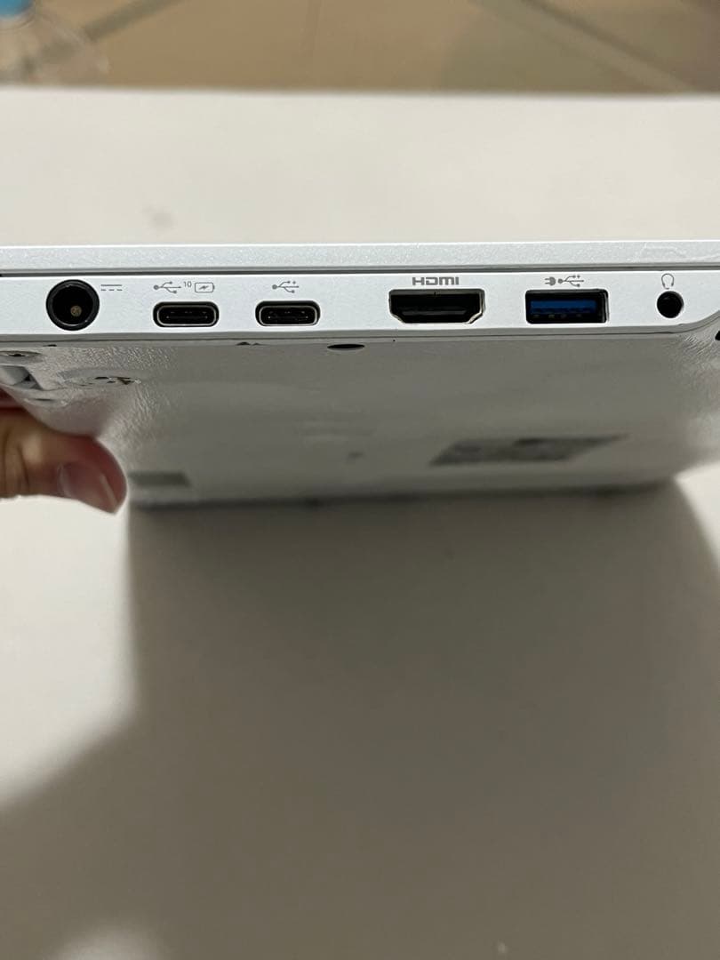 【完全ジャンク】富士通 UH90 第8世代i7 タッチパネル/顔認証