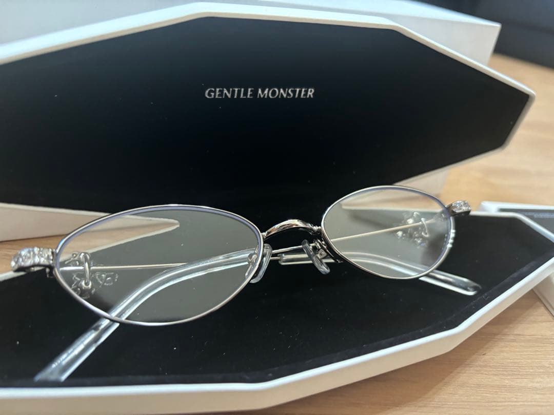 【青山店購入品】GENTLE MONSTER Carat02