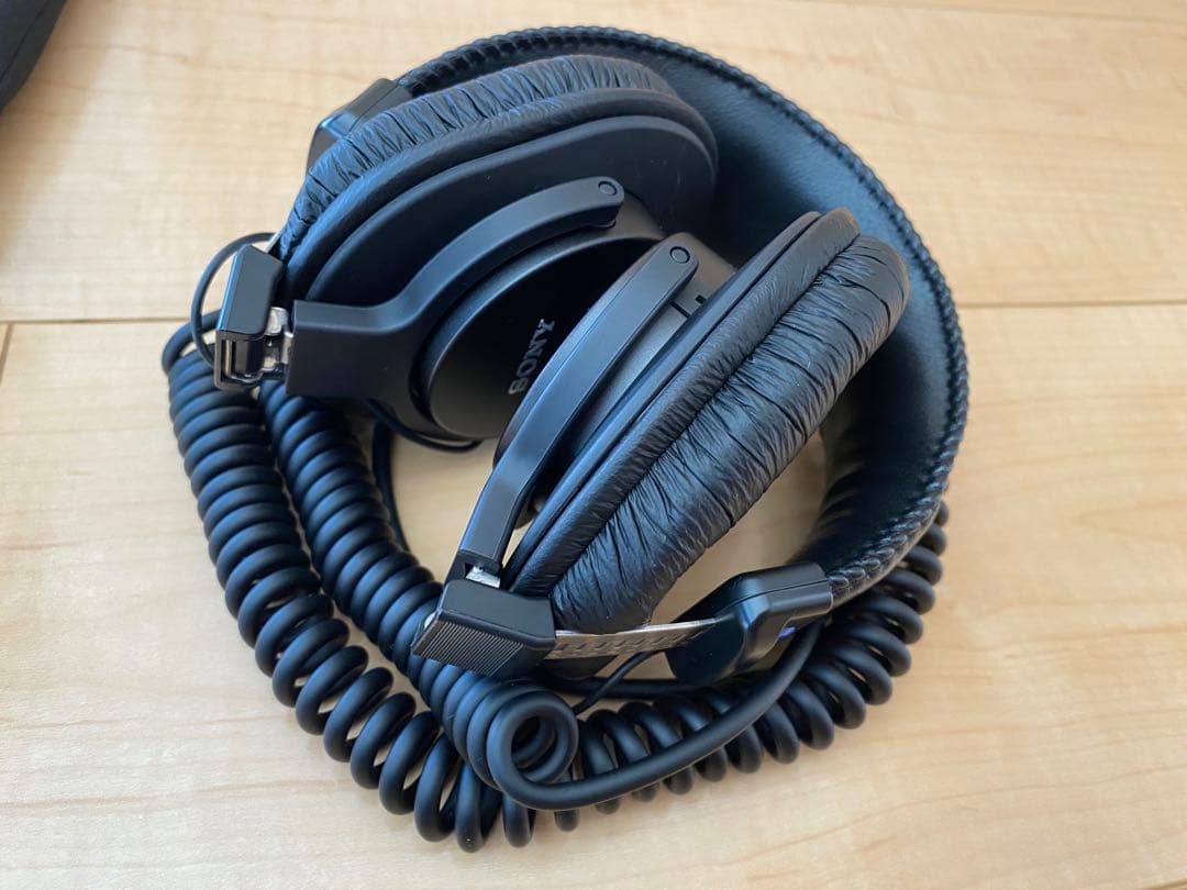 美品！SONY MDR7506定番スタジオモニターヘッドホン折りたたみ式青ラベル