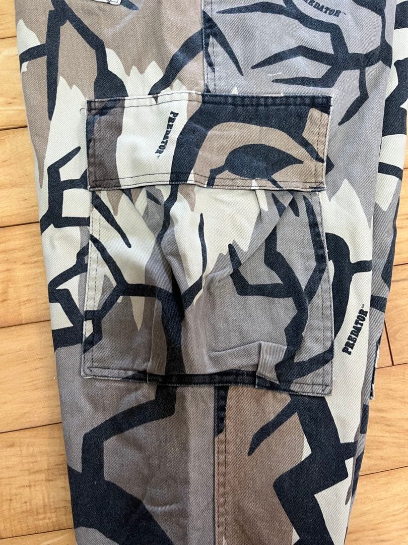 Predator プレデターカモ　迷彩カーゴパンツ