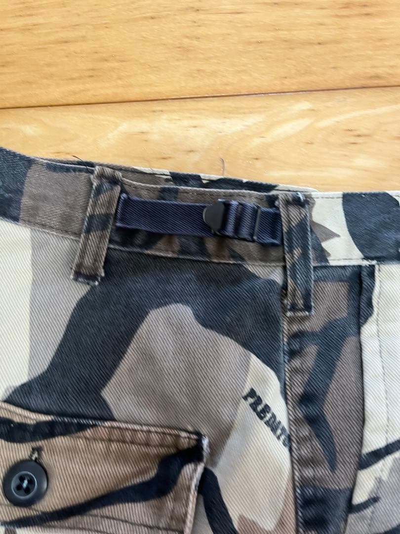 Predator プレデターカモ　迷彩カーゴパンツ