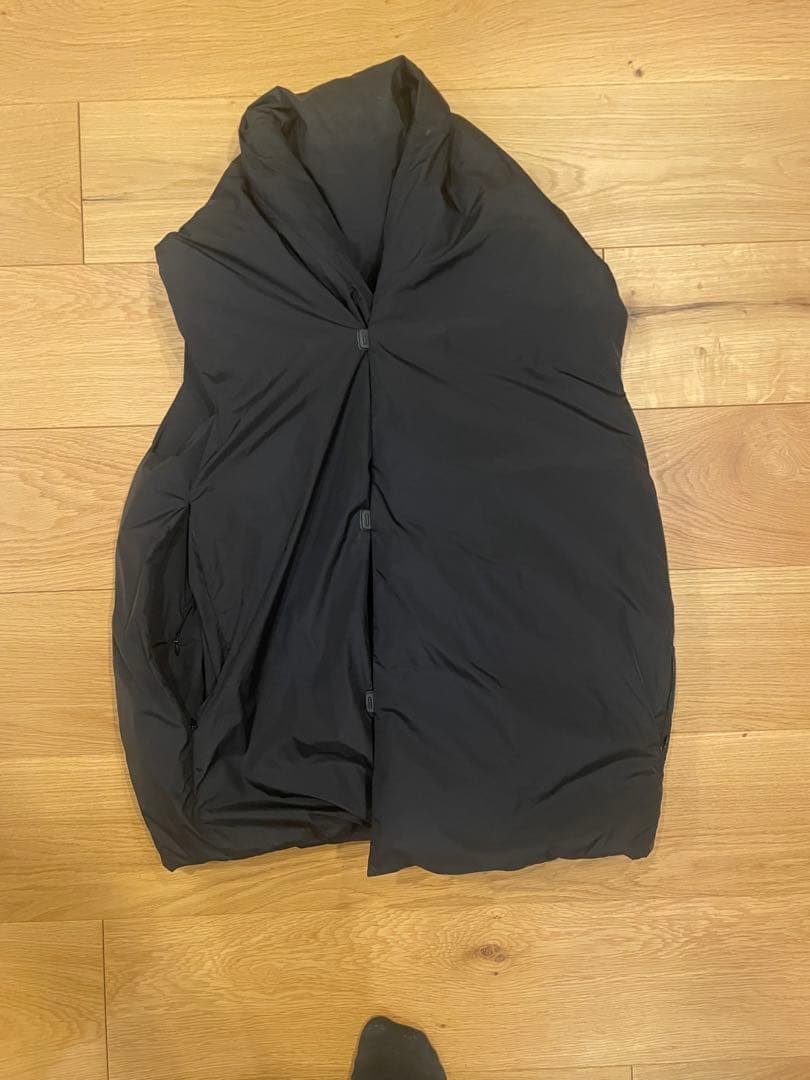 TEATORA ブラック ダウンベスト
