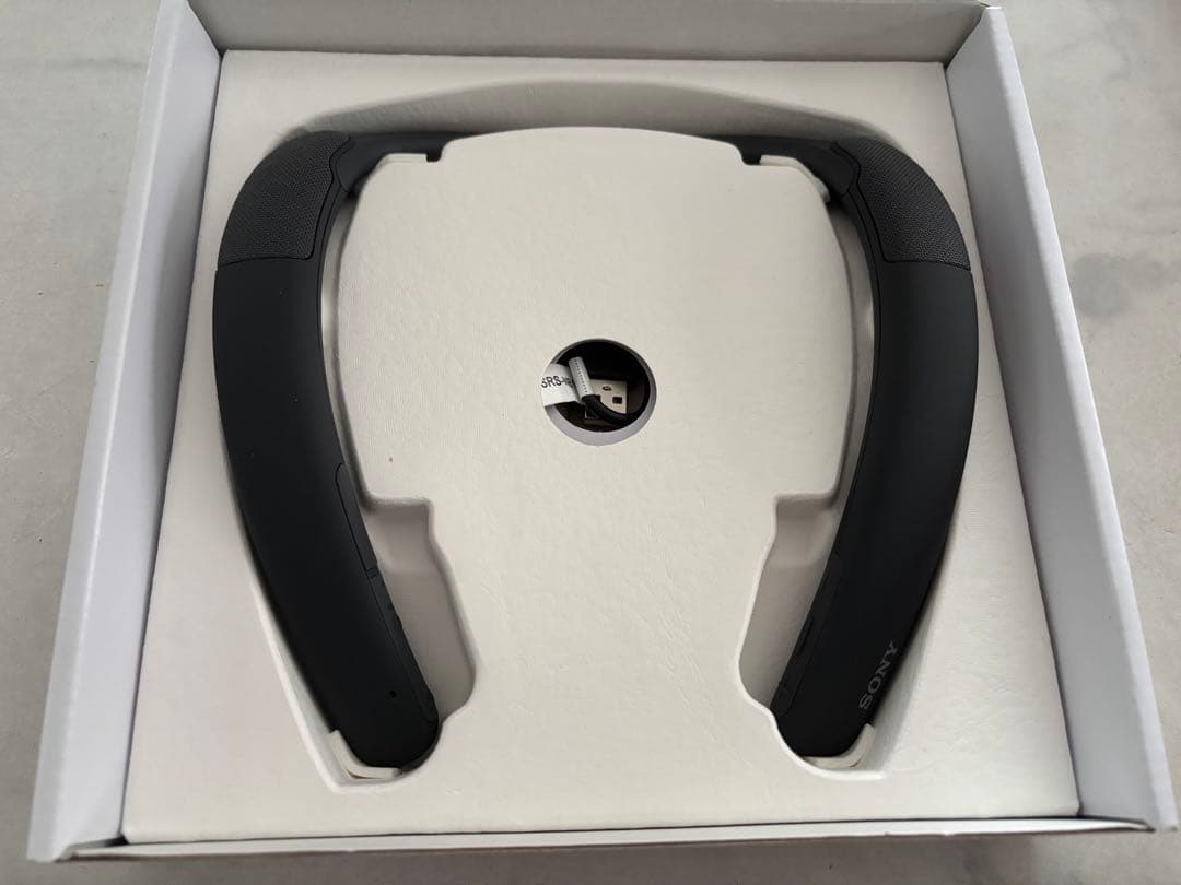 ワイヤレスネックバンドスピーカー　SONY