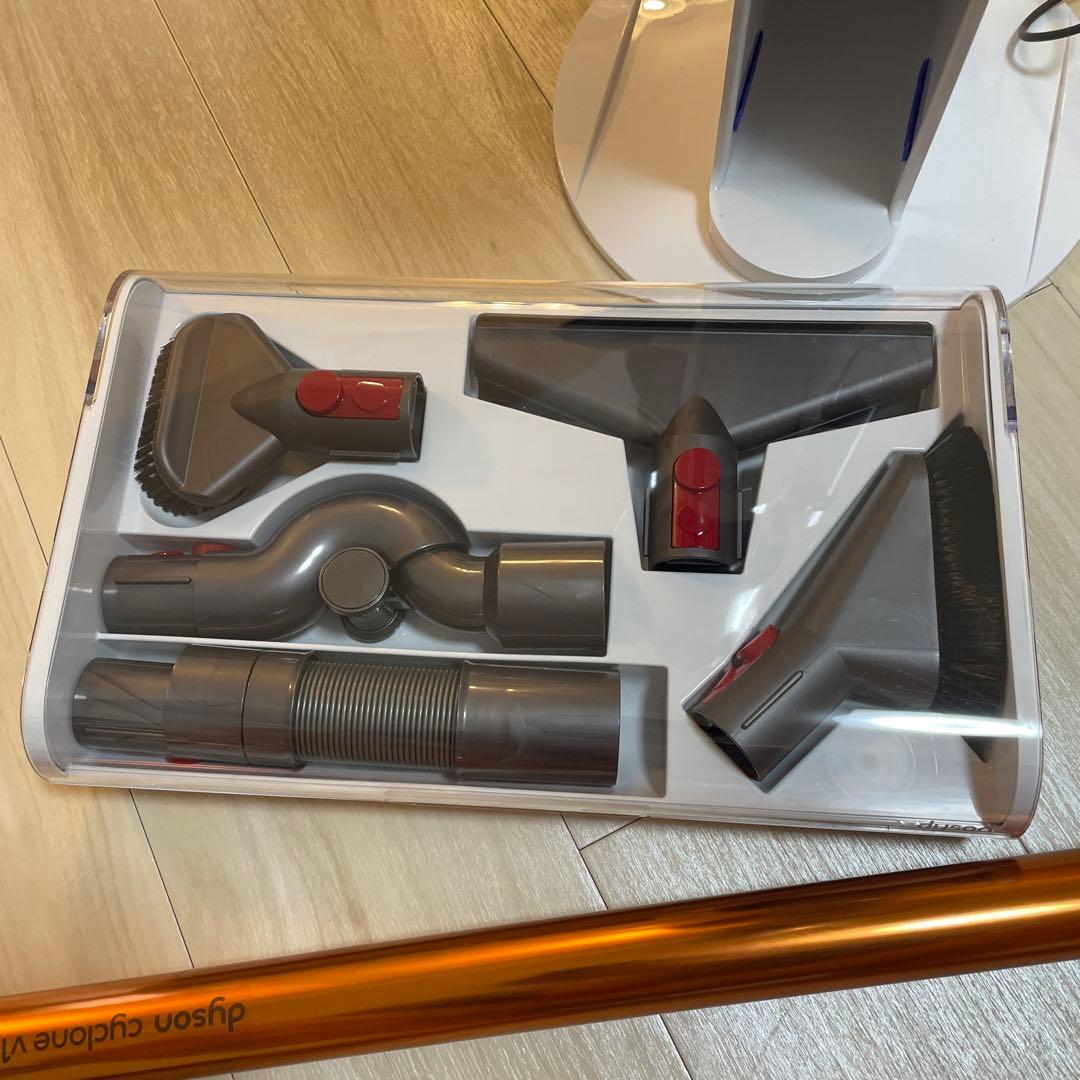 ダイソン　v10 fluffy 掃除機　サイクロン