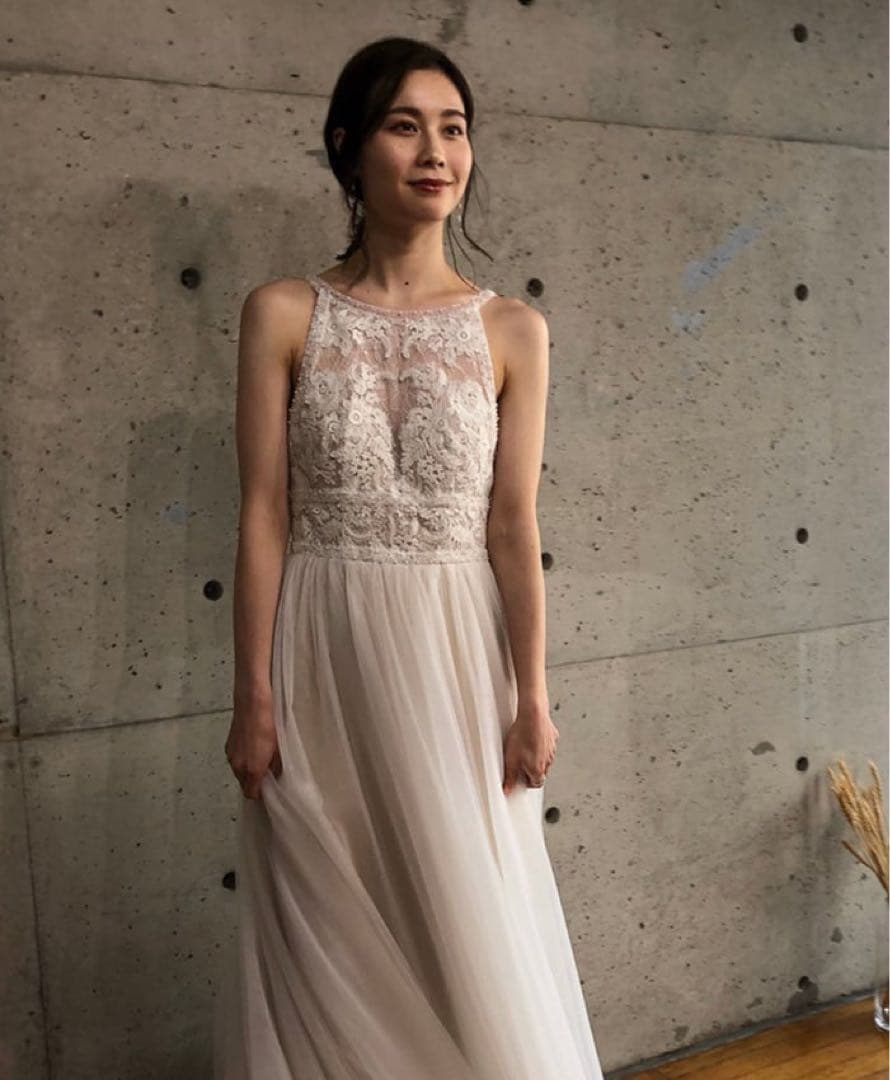 美品 アーバンブランシュ ウェディングドレス ホルターネック チュール