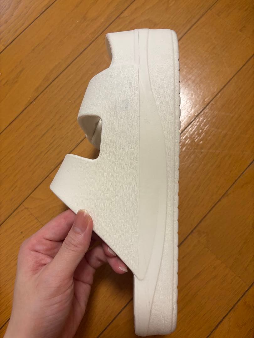 ラクバキ racbaki イージーサンダル ラップ　ホワイト　Sサイズ