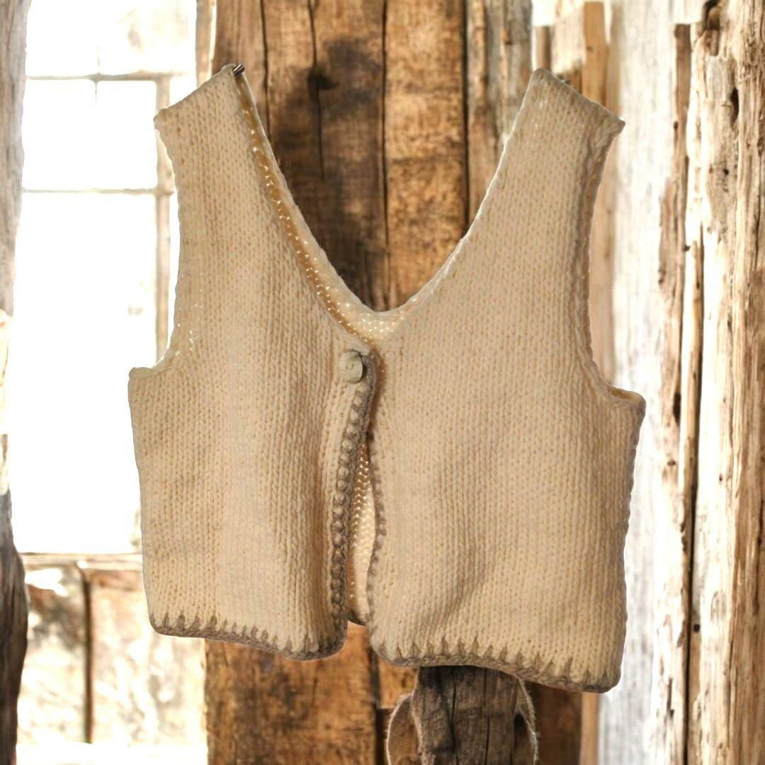 tumugu: ツムグ ローゲージ ハンドニット ベスト キナリ ウール100%