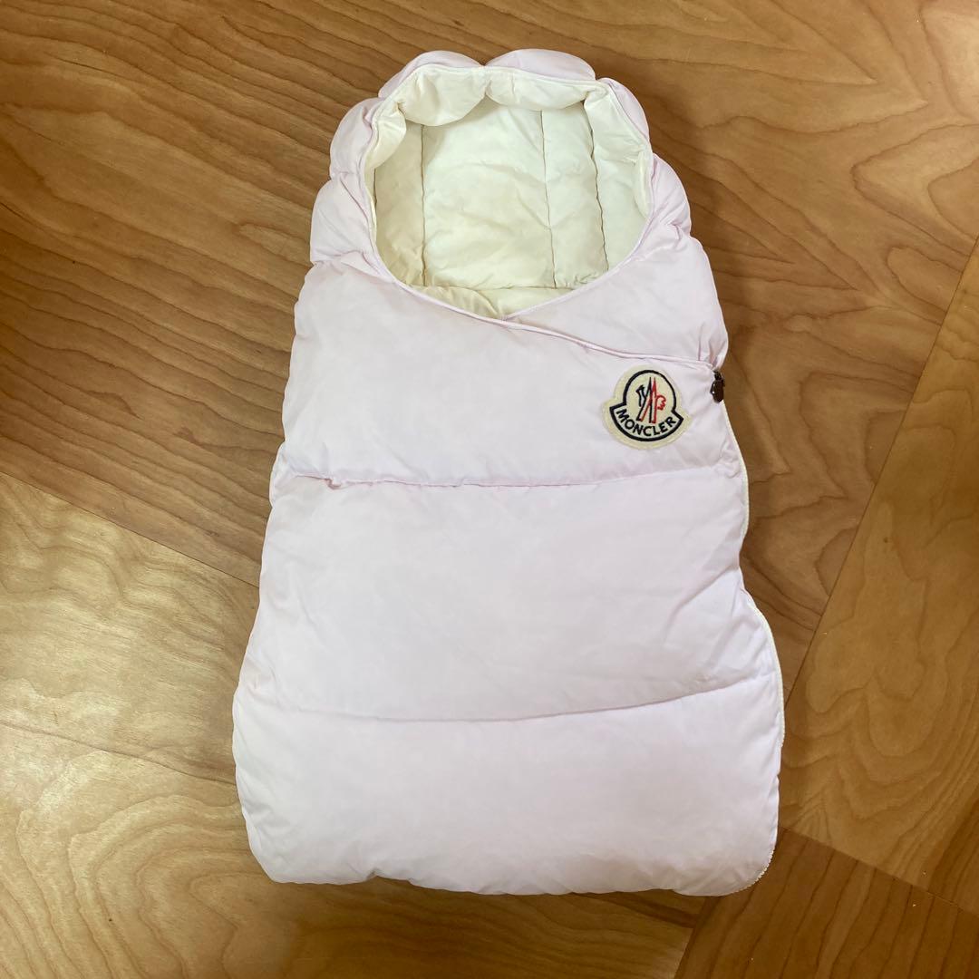 MONCLER ピンク ダウンおくるみ