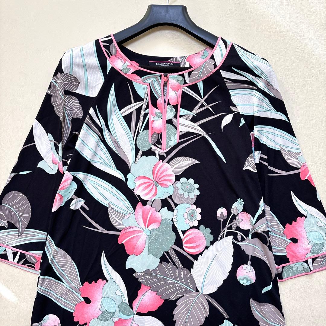 美品✨レオナール カンカン素材 チュニック フレア 花柄 ゆったり 40
