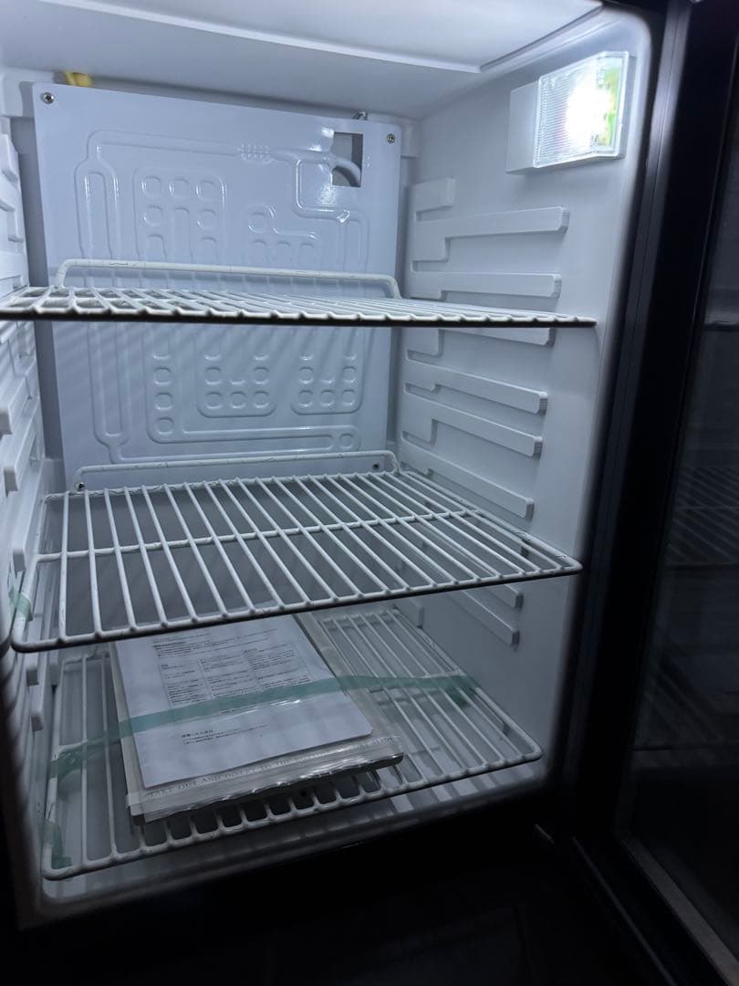 光る！Monster Energy ロゴ入り冷蔵庫