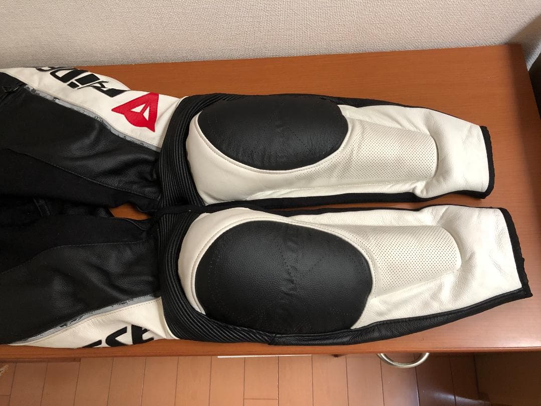 Dainese 革製バイクパンツ