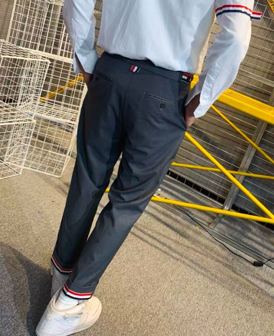 グレー ストライプ裾 スラックス