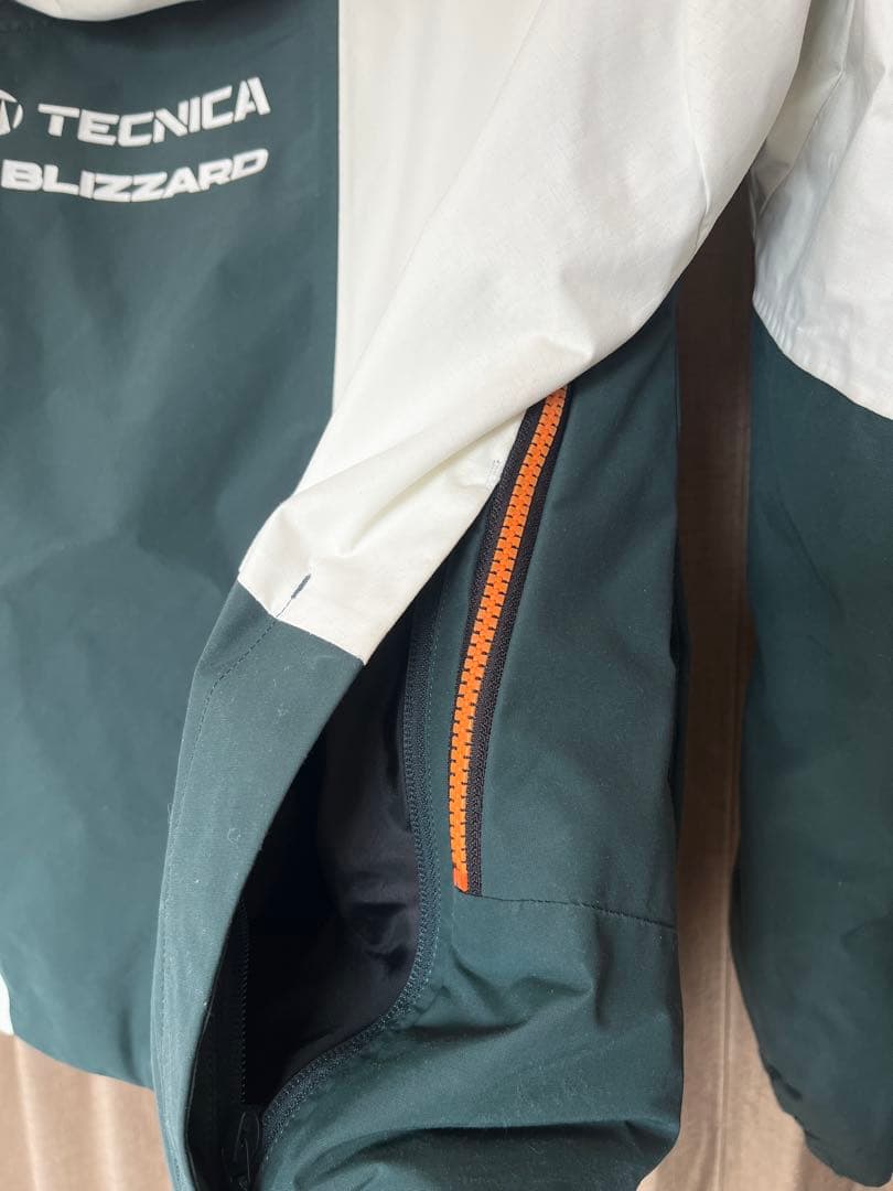 DESCENTE スキーウェア　上下SSサイズ