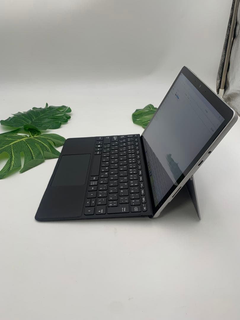 Microsoft Surface Go 2 CPU : 第 8 世代