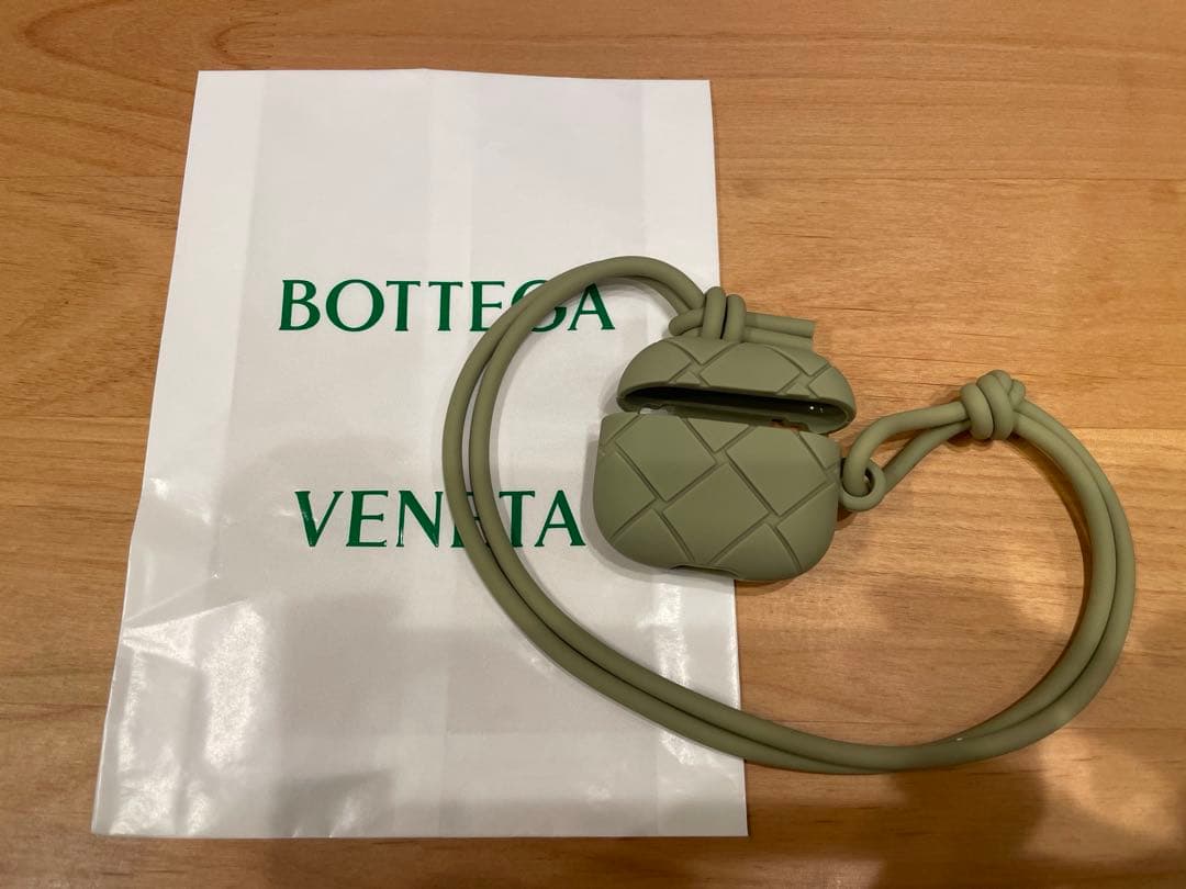 BOTTEGA VENETA AirPods (第3世代) ケース