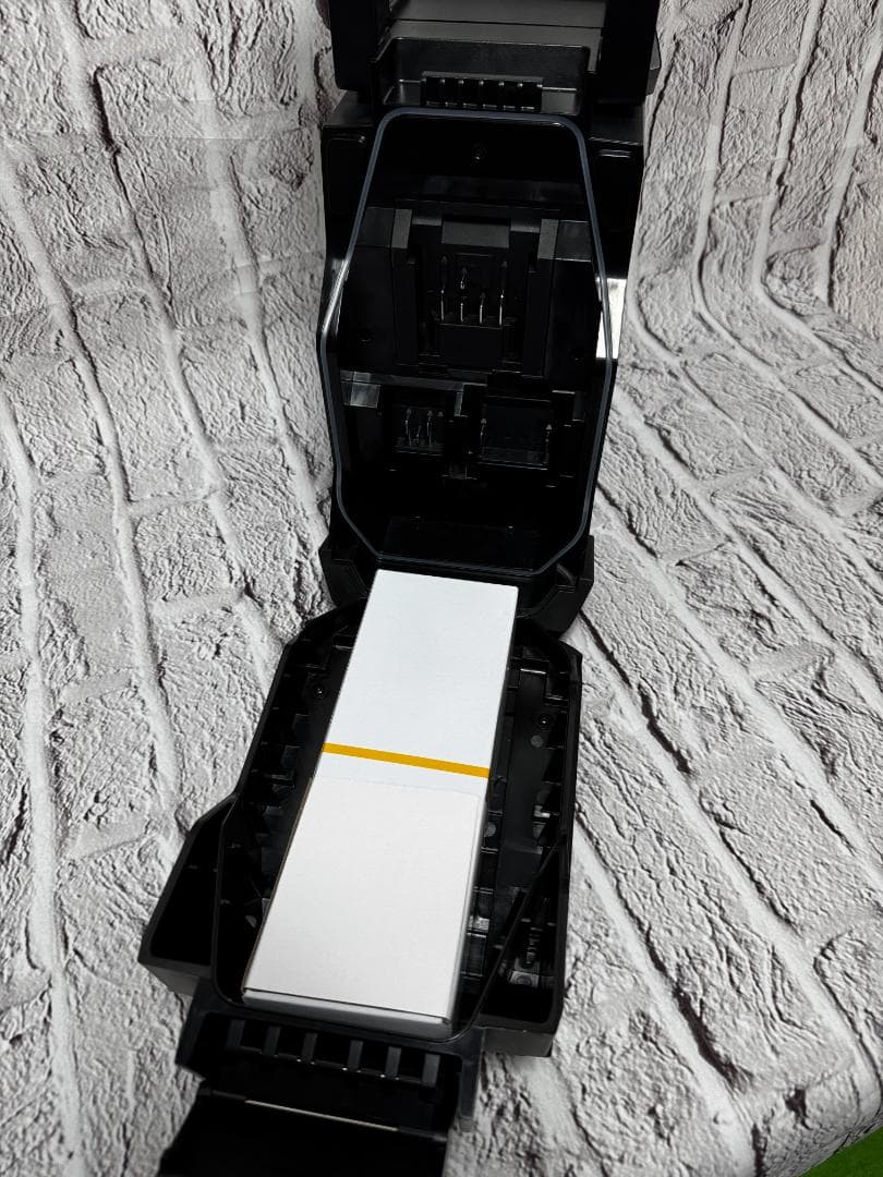 美品　マキタ充電式ラジオ MR005G　ブラック　ｗ12625-1106-⑦