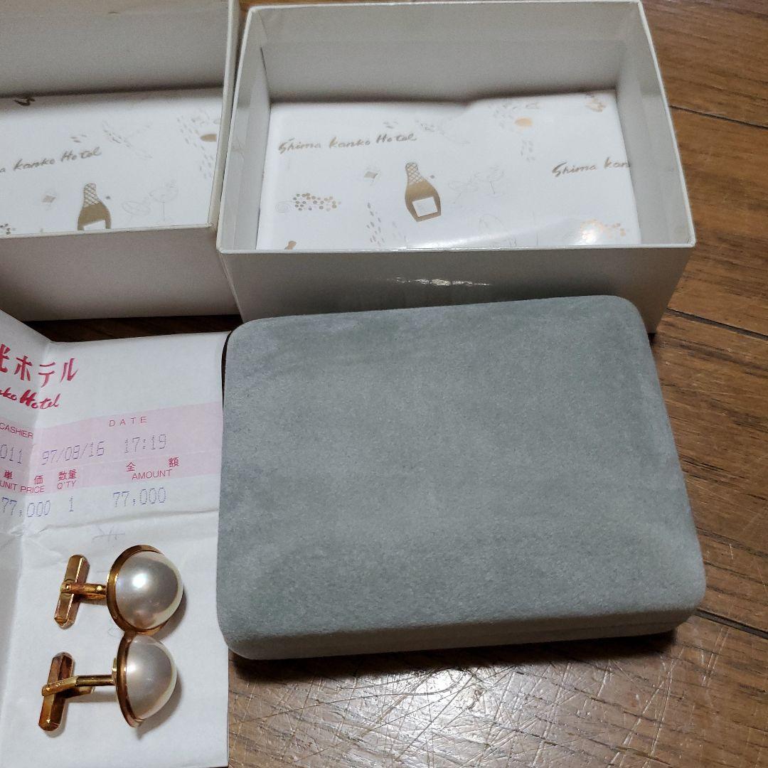 18金と真珠のカフスボタン
